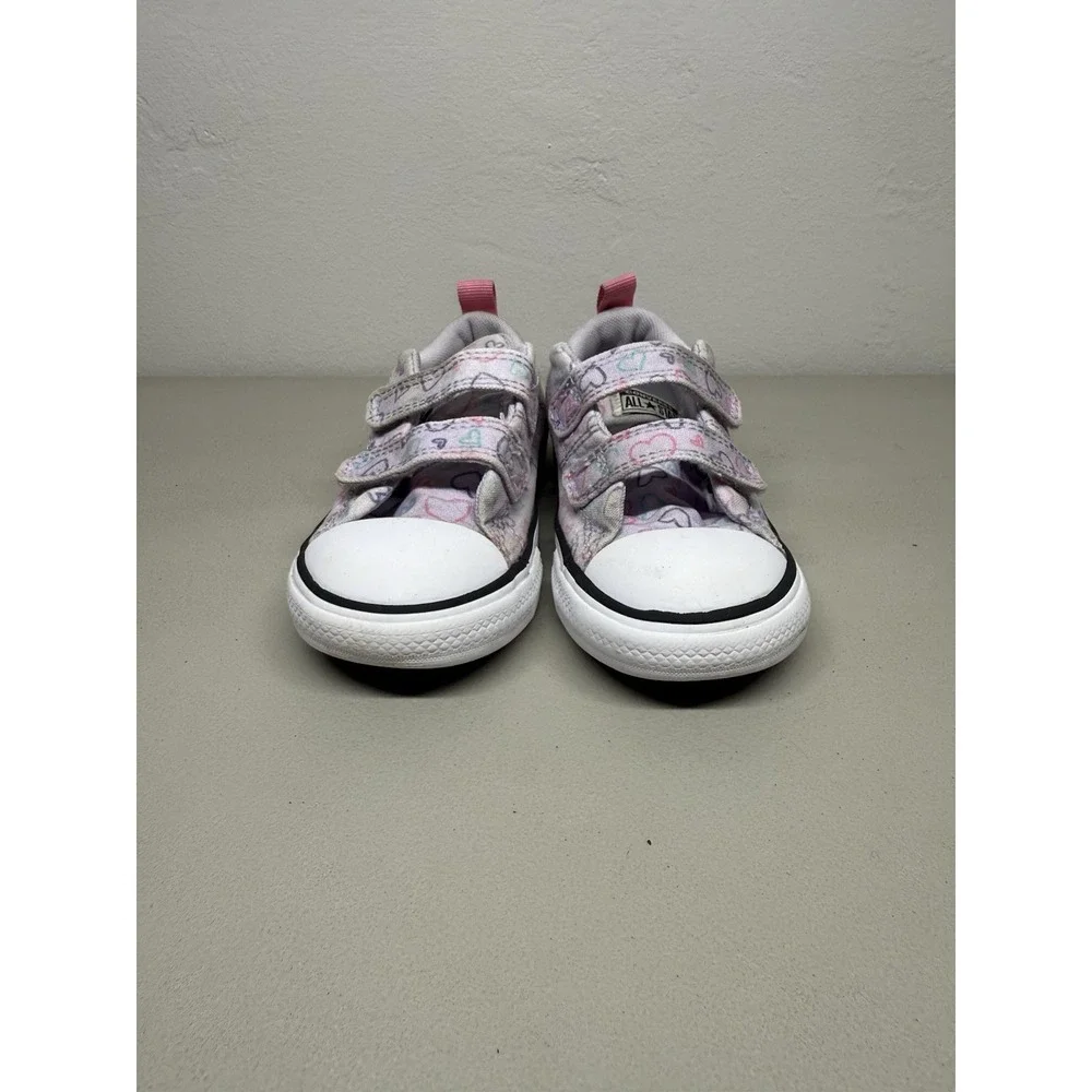 Converse Chuck Taylor Girls Size 9 All Star Easy On Low Top Sneakers Heart Print